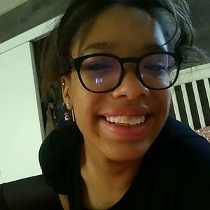 Meet your Posher, Leah